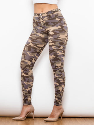 Shascullfites Full Size Camouflage Buttoned Leggings